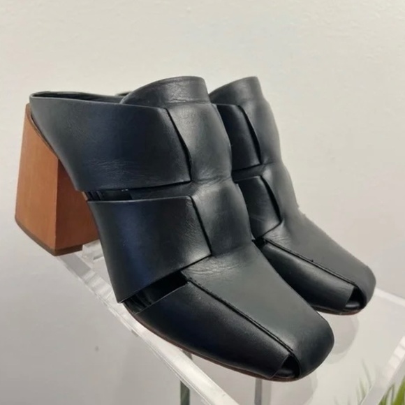 Donald J. Pliner Lilia woven leather mule with wooden block heel - Picture 1 of 13